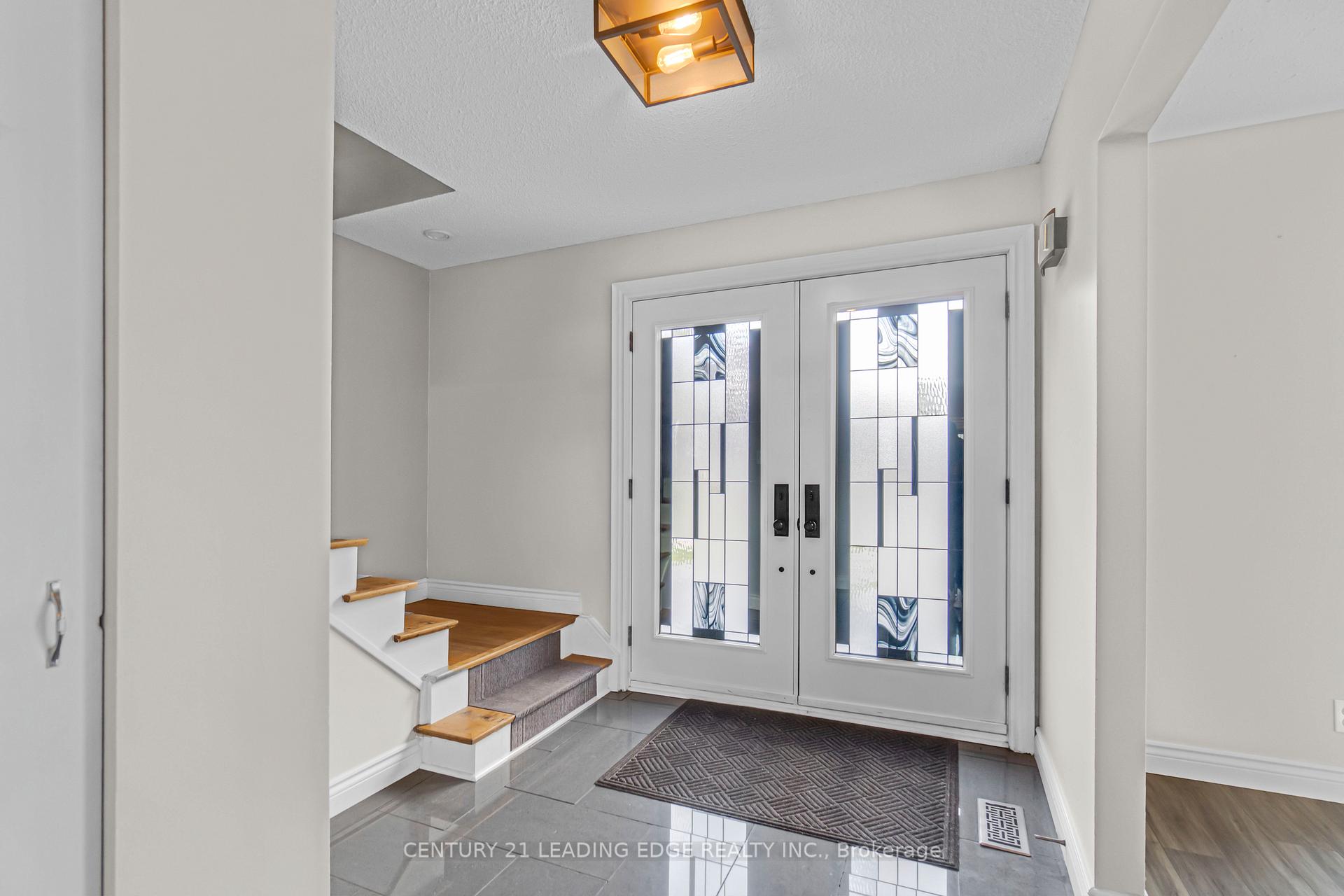 Photo 6 of 1323 Poprad Avenue, Pickering, Bay Ridges — HOMEH