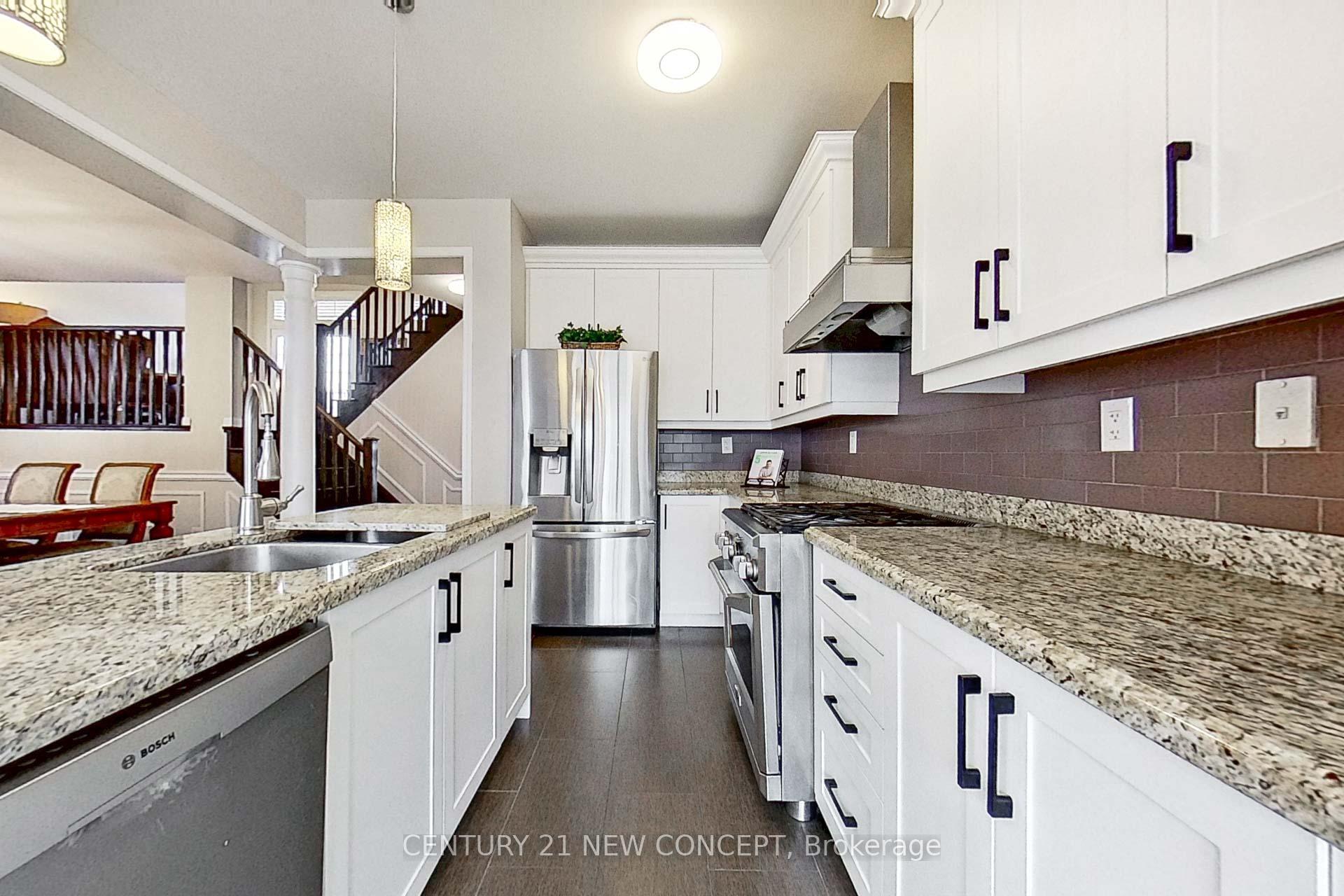 Photo 6 of 286 Schreyer Crescent, Milton, Harrison — HOMEH