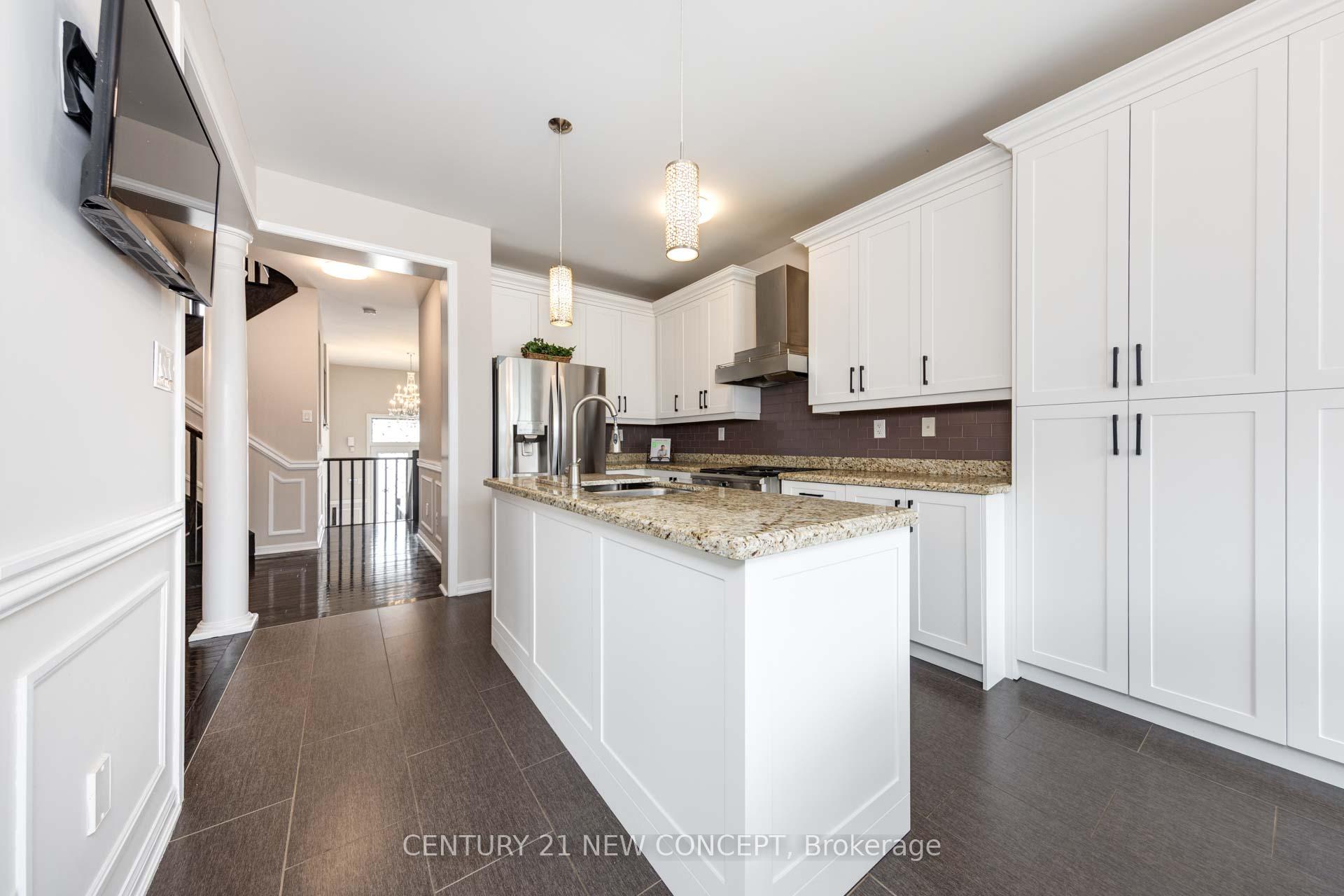 Photo 7 of 286 Schreyer Crescent, Milton, Harrison — HOMEH