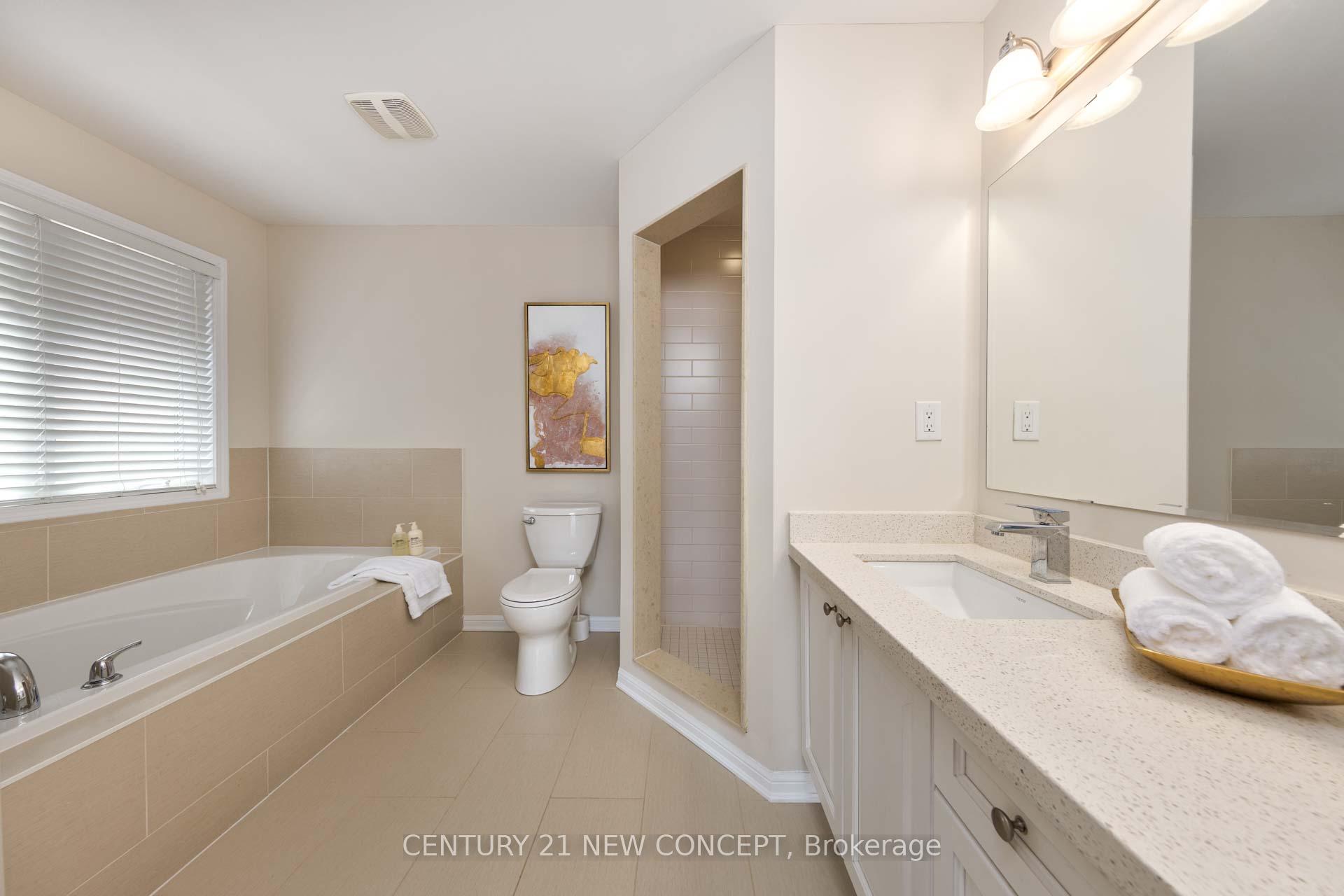 Photo 24 of 286 Schreyer Crescent, Milton, Harrison — HOMEH