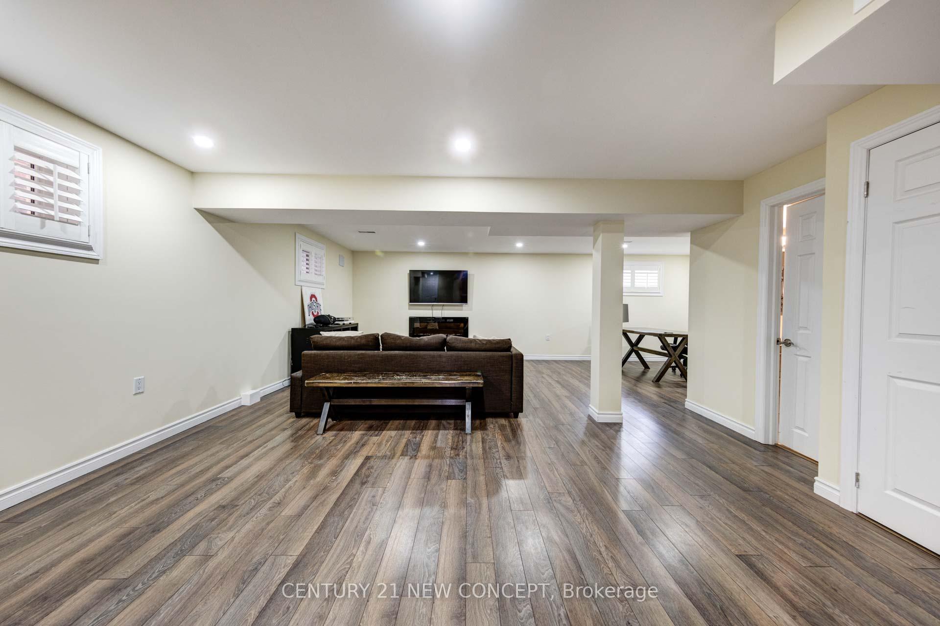 Photo 27 of 286 Schreyer Crescent, Milton, Harrison — HOMEH