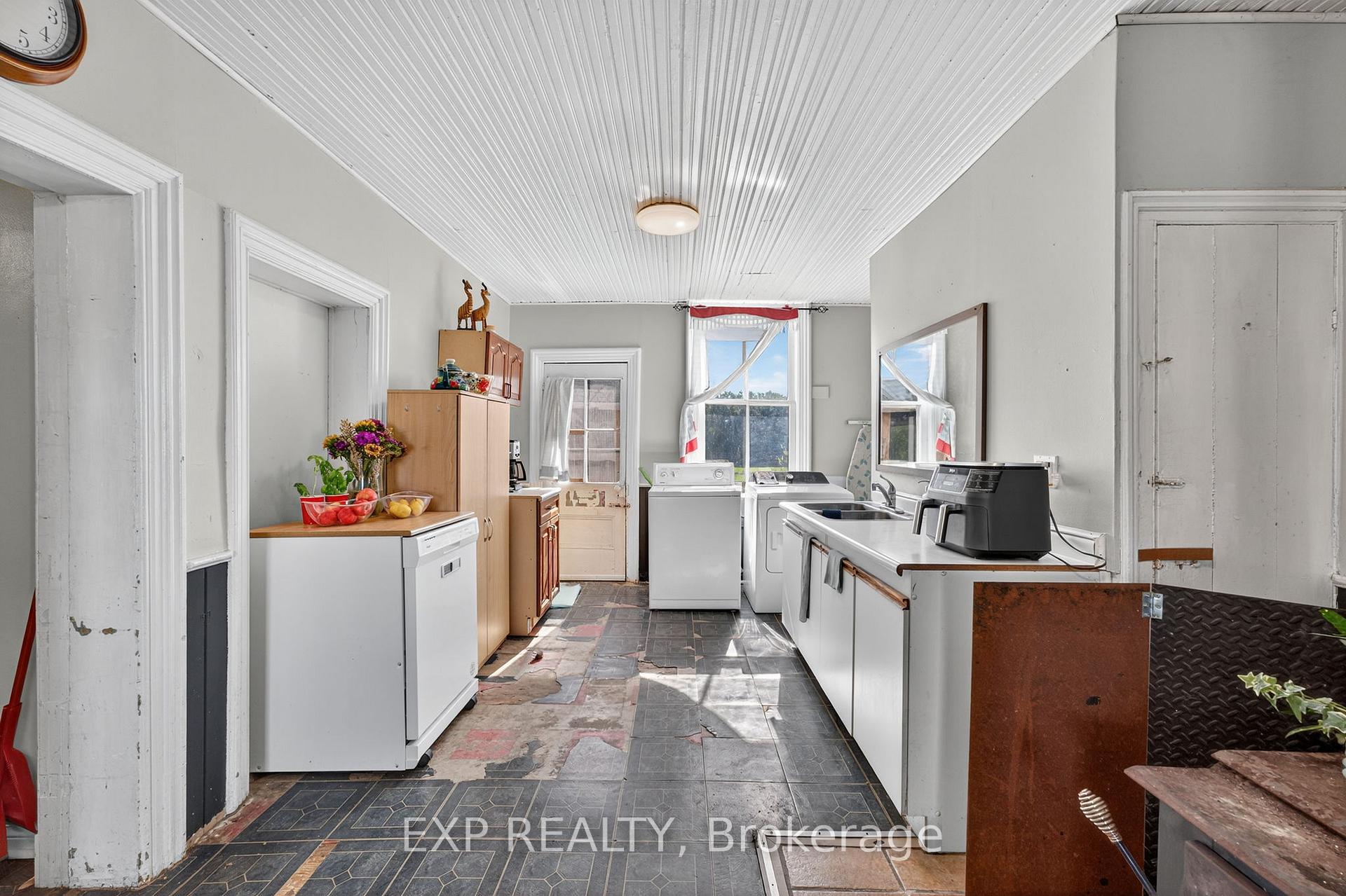 Photo 18 of 148 Spencer Road, Prince Edward County, Ameliasburg Ward — HOMEH