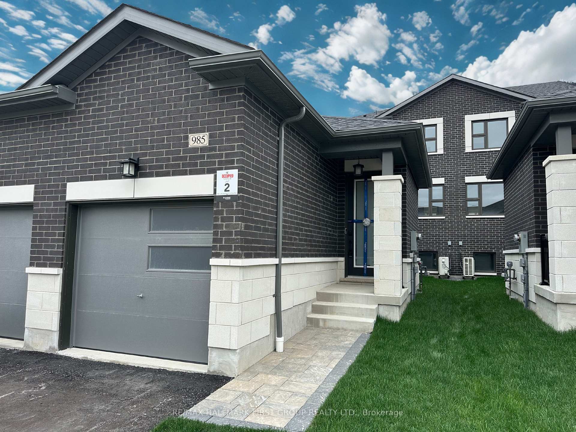 Photo 1 of 985 Crowsnest Hollow, Pickering, Rural Pickering — HOMEH