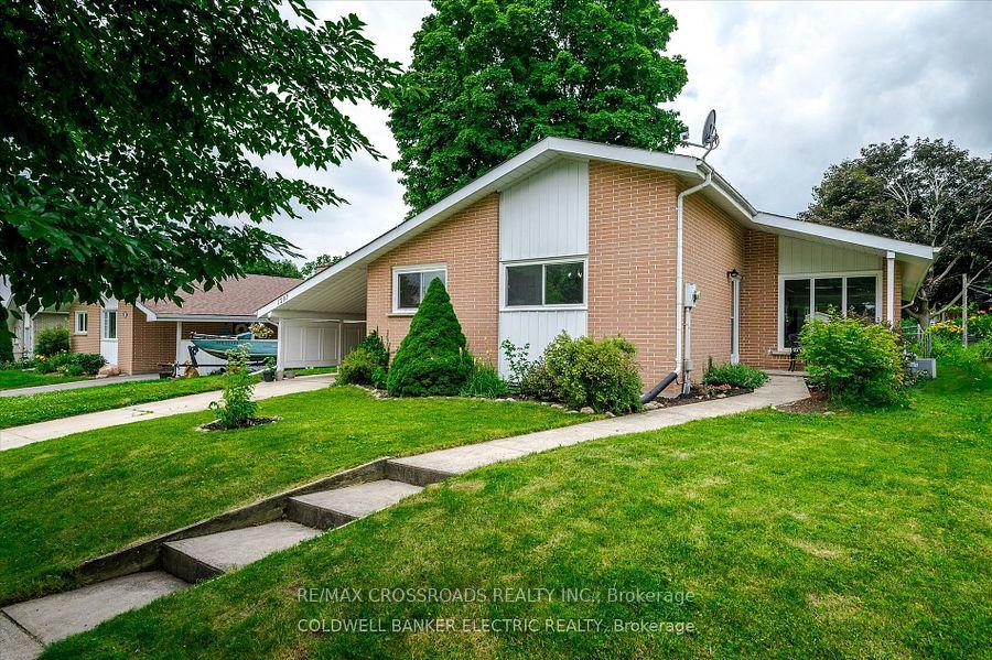 Photo 2 of Unit Main floor, 1287 Royal Drive, Peterborough, Northcrest Ward 5 — HOMEH