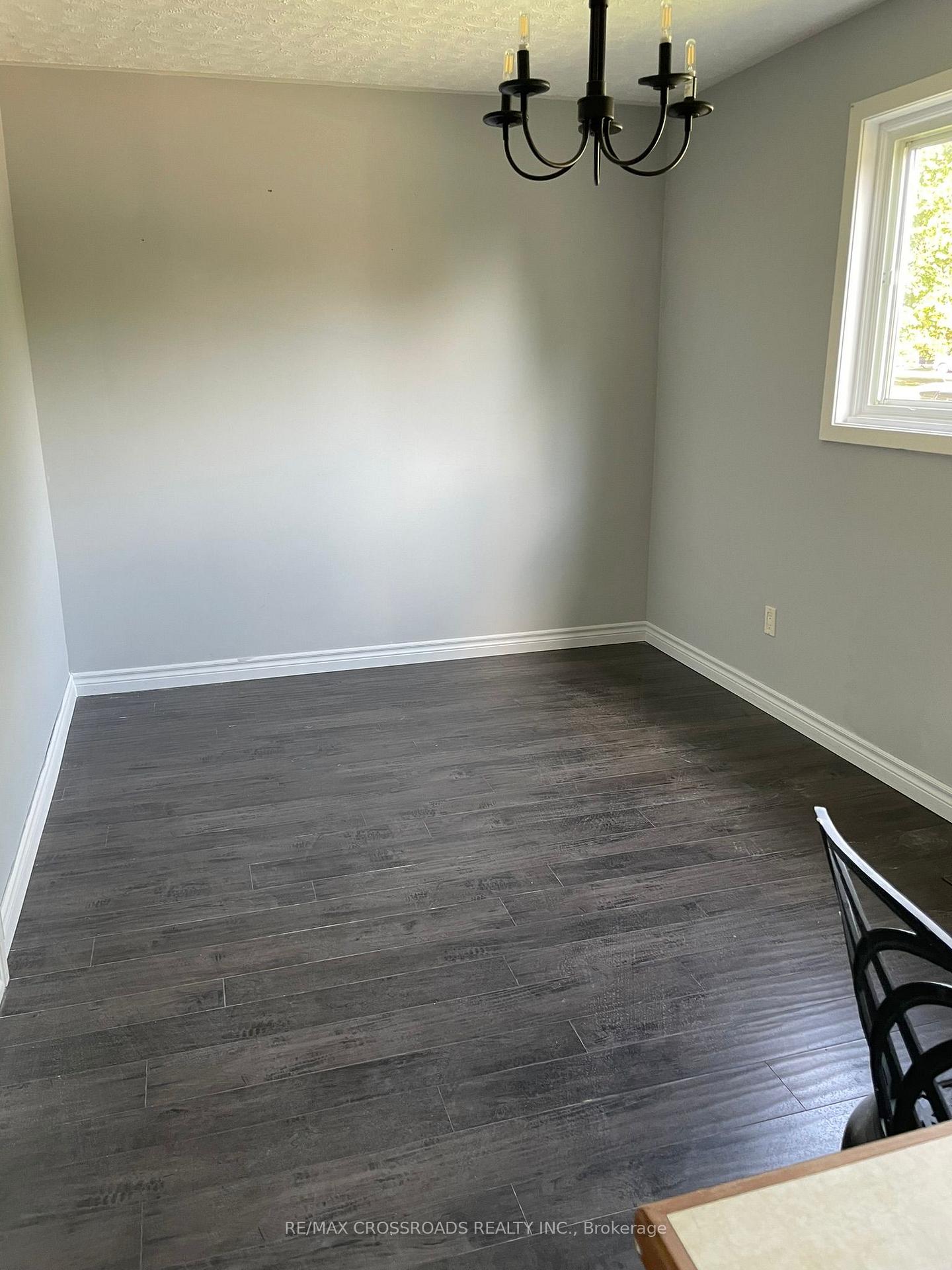 Photo 5 of Unit Main floor, 1287 Royal Drive, Peterborough, Northcrest Ward 5 — HOMEH