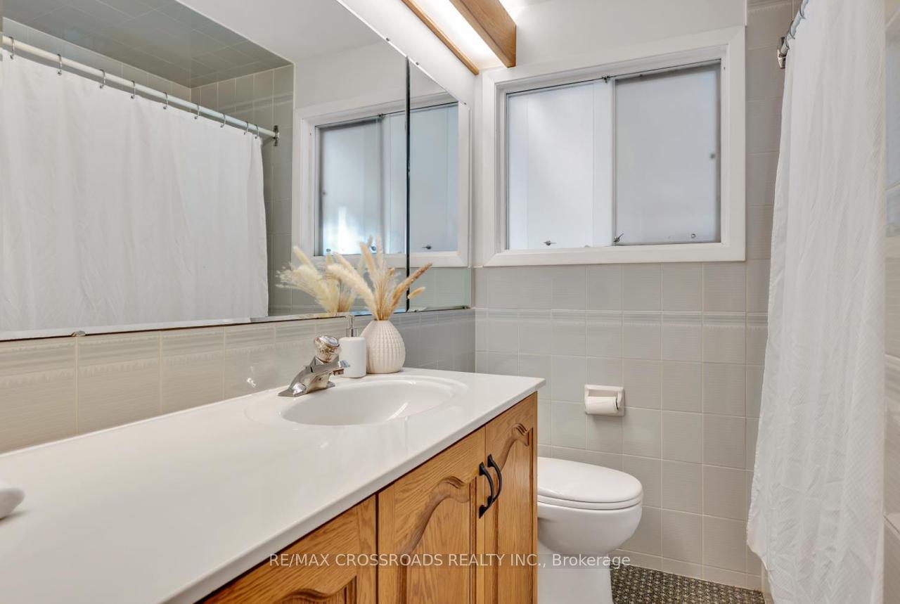 Photo 12 of Unit Main floor, 1287 Royal Drive, Peterborough, Northcrest Ward 5 — HOMEH