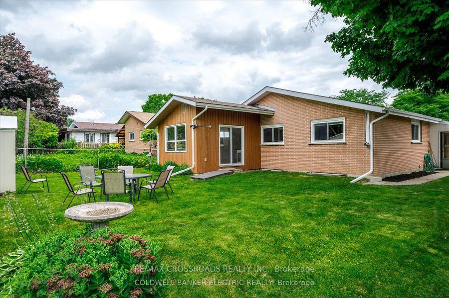 Photo 16 of Unit Main floor, 1287 Royal Drive, Peterborough, Northcrest Ward 5 — HOMEH