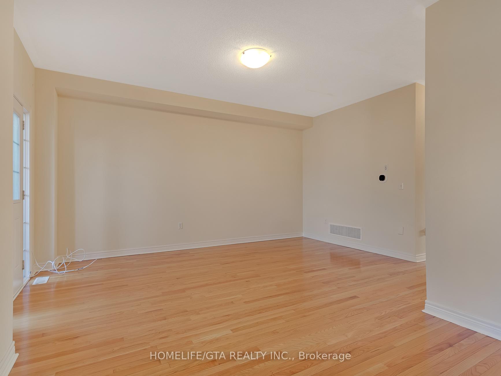Photo 12 of 1757 Carousel Drive, Pickering, Duffin Heights — HOMEH