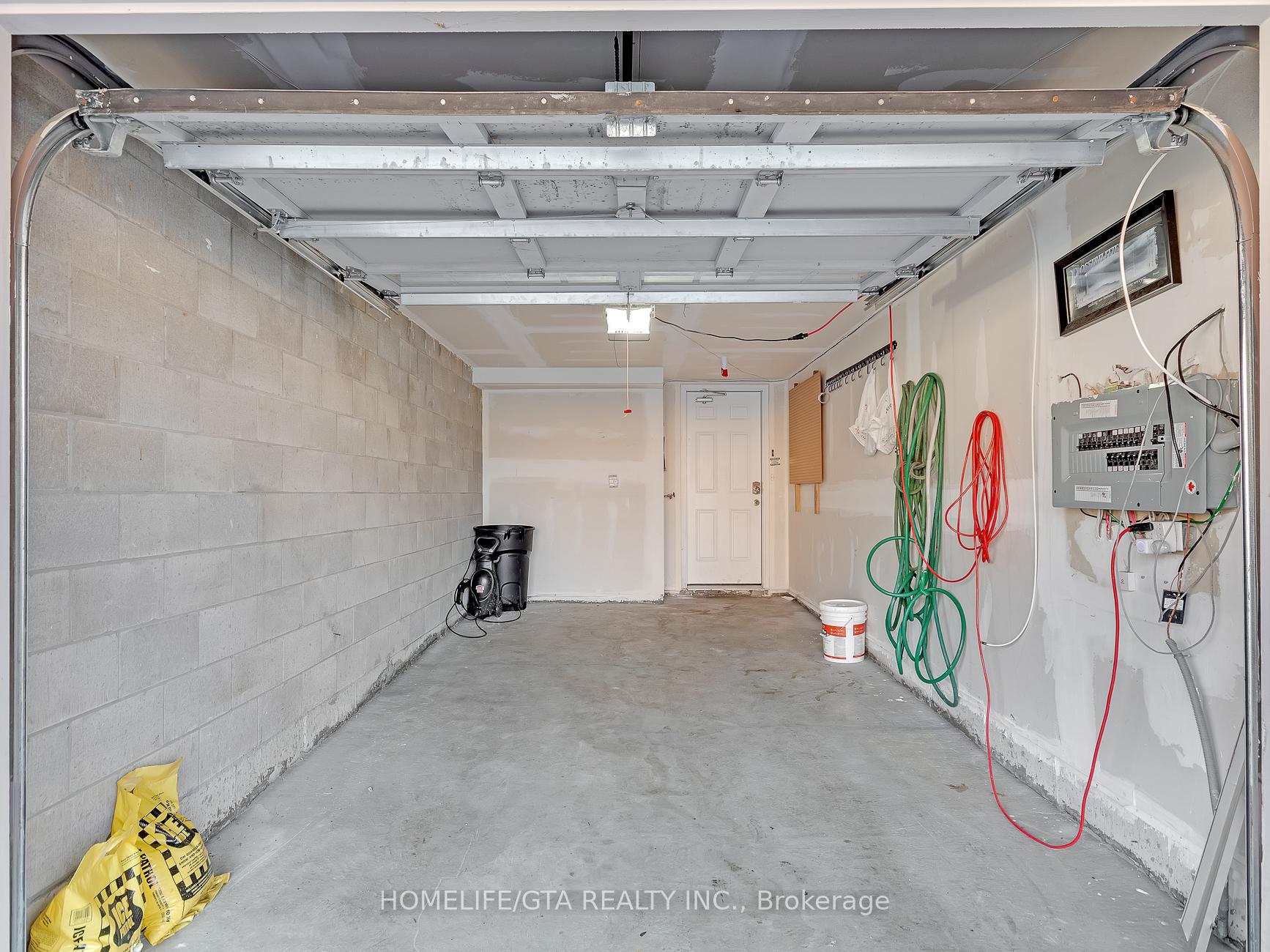 Photo 38 of 1757 Carousel Drive, Pickering, Duffin Heights — HOMEH