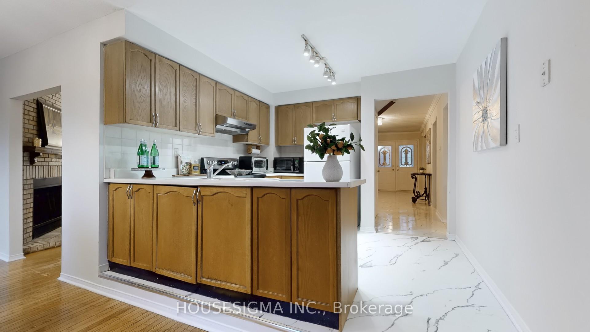 Photo 12 of 946 Rambleberry Avenue, Pickering, Liverpool — HOMEH