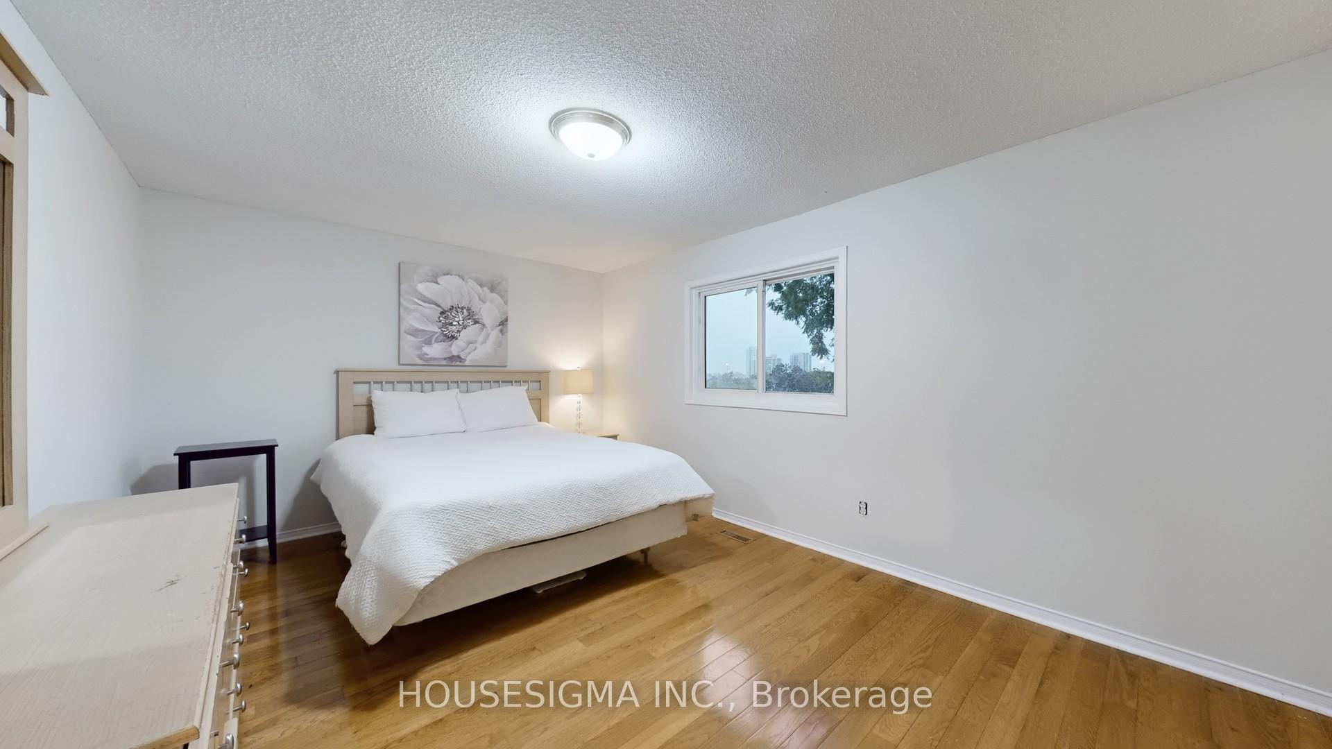 Photo 30 of 946 Rambleberry Avenue, Pickering, Liverpool — HOMEH