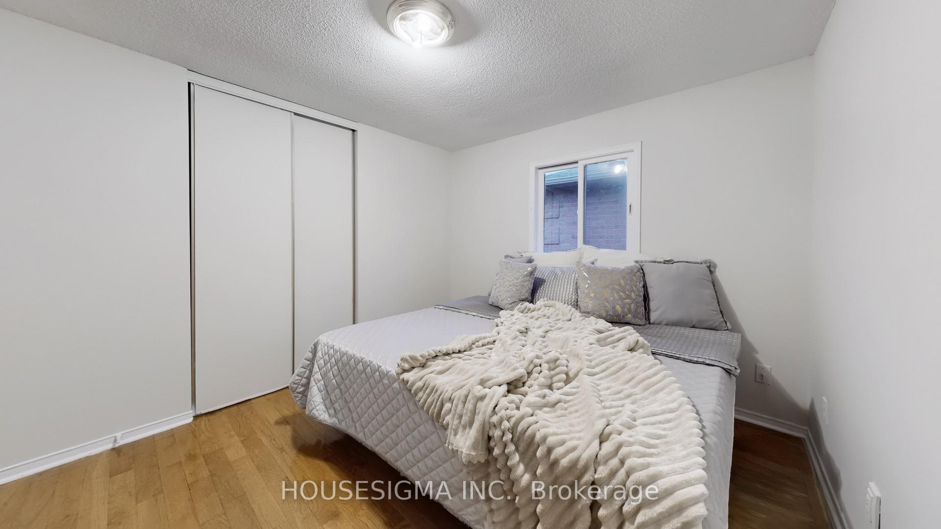 Photo 34 of 946 Rambleberry Avenue, Pickering, Liverpool — HOMEH