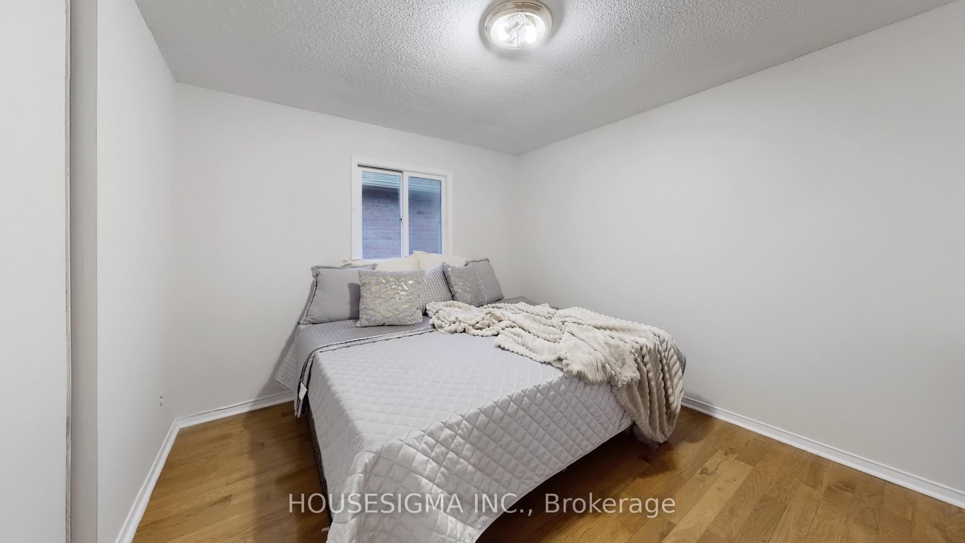 Photo 35 of 946 Rambleberry Avenue, Pickering, Liverpool — HOMEH