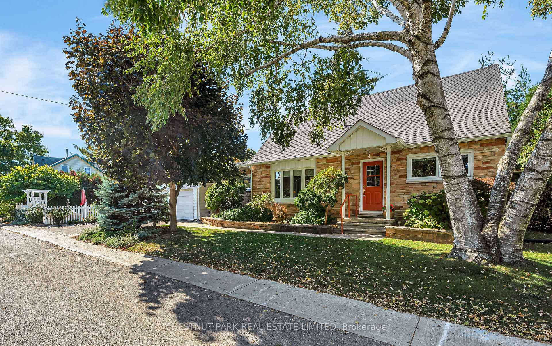 Front of 4 Elm Street