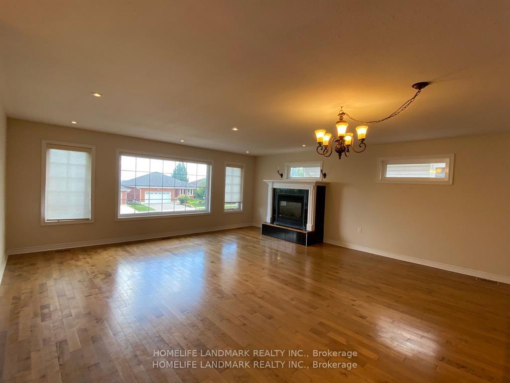 Photo 3 of 89 Milroy Drive, Peterborough, Northcrest Ward 5 — HOMEH