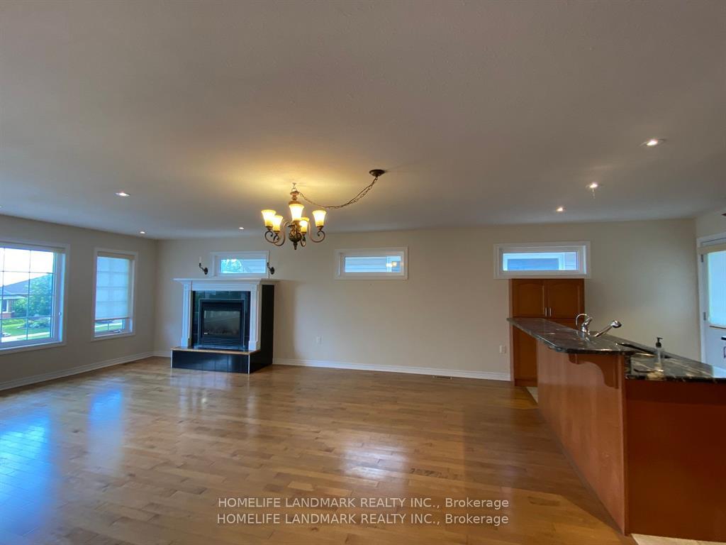 Photo 4 of 89 Milroy Drive, Peterborough, Northcrest Ward 5 — HOMEH
