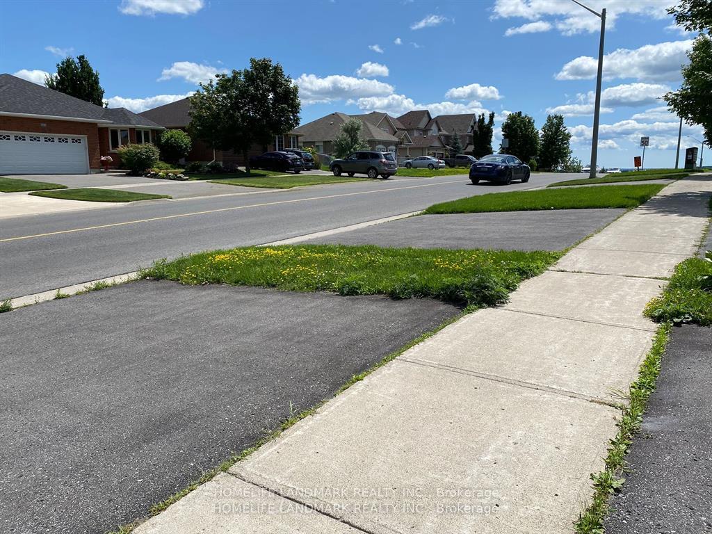 Photo 19 of 89 Milroy Drive, Peterborough, Northcrest Ward 5 — HOMEH