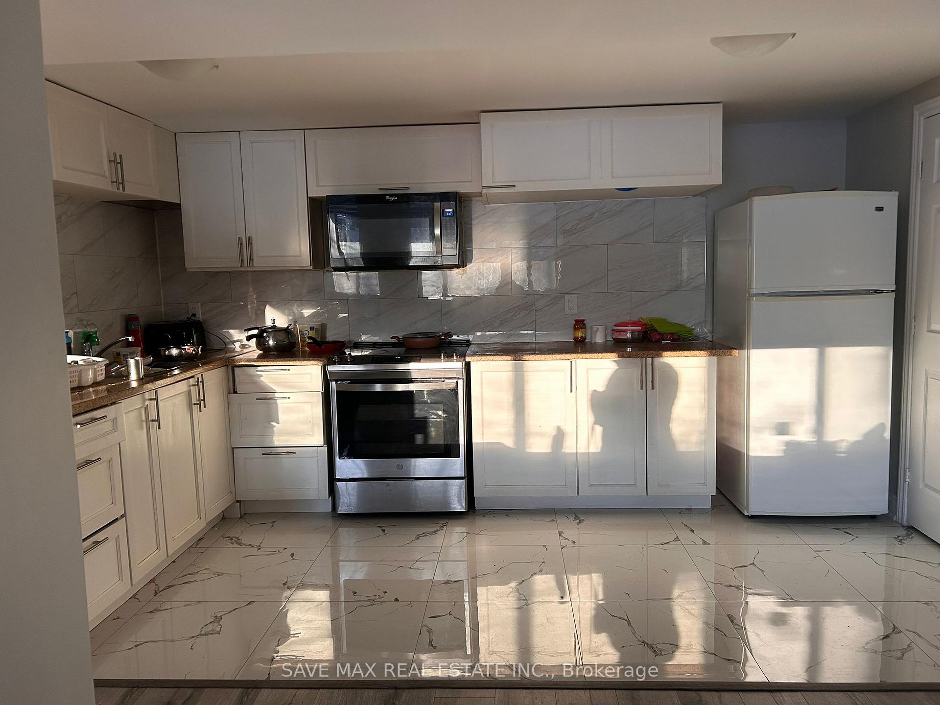 Photo 7 of 984 Mohawk Street, Oshawa, Centennial — HOMEH