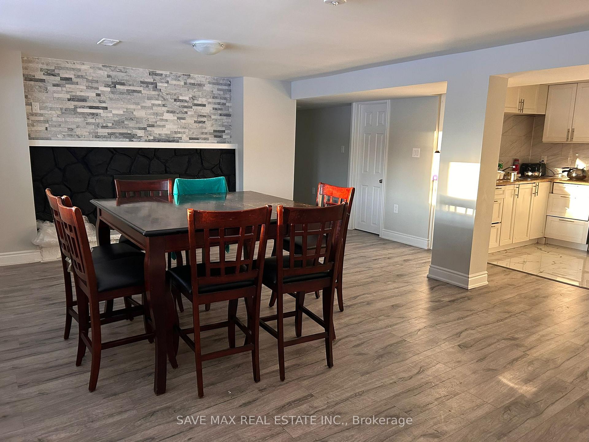 Photo 8 of 984 Mohawk Street, Oshawa, Centennial — HOMEH