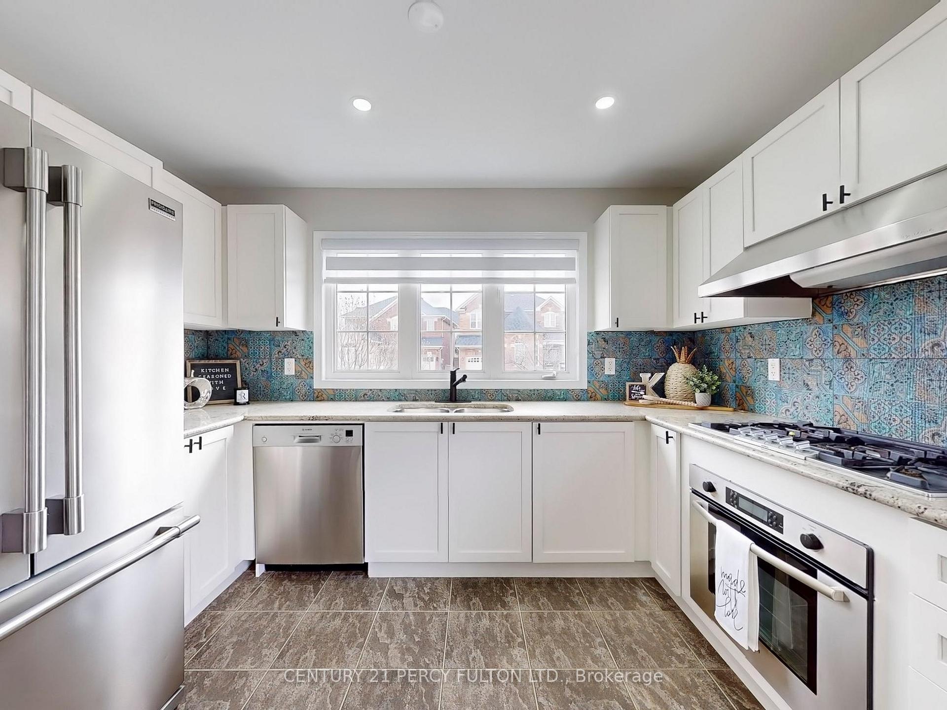 Photo 13 of 652 Rayner Court, Milton, Harrison — HOMEH