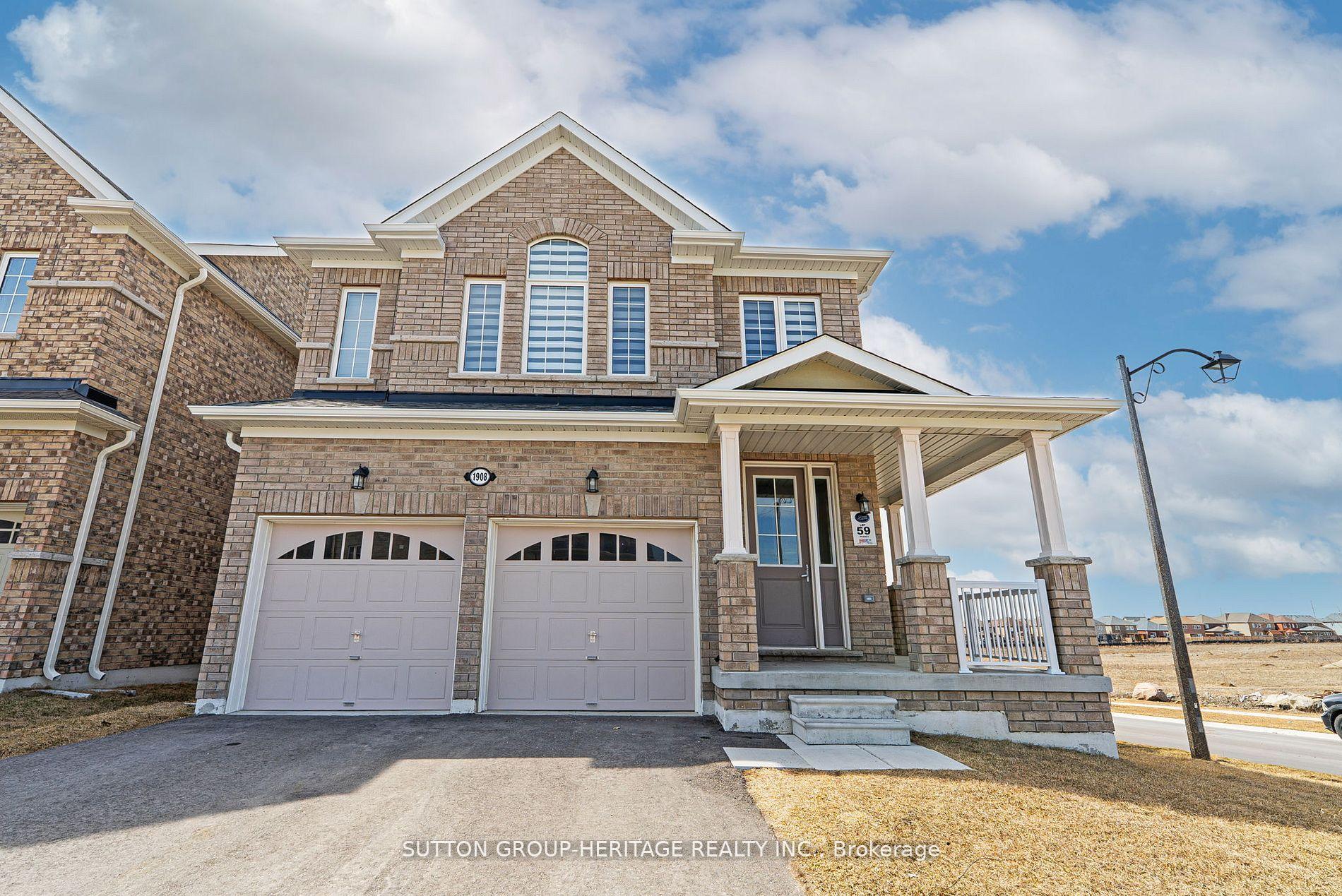 Photo 2 of 1908 Fosterbrook Street, Oshawa, Taunton — HOMEH