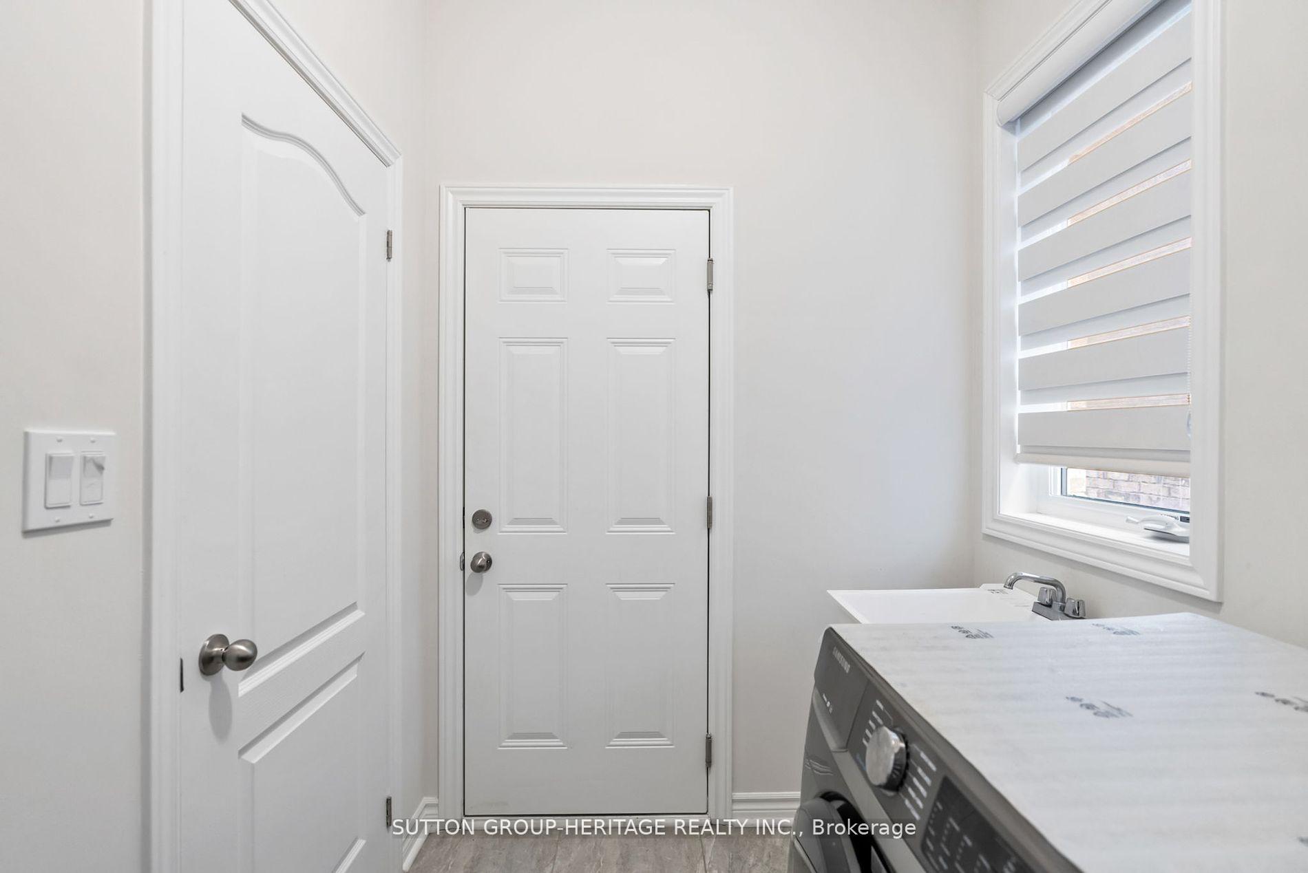 Photo 9 of 1908 Fosterbrook Street, Oshawa, Taunton — HOMEH