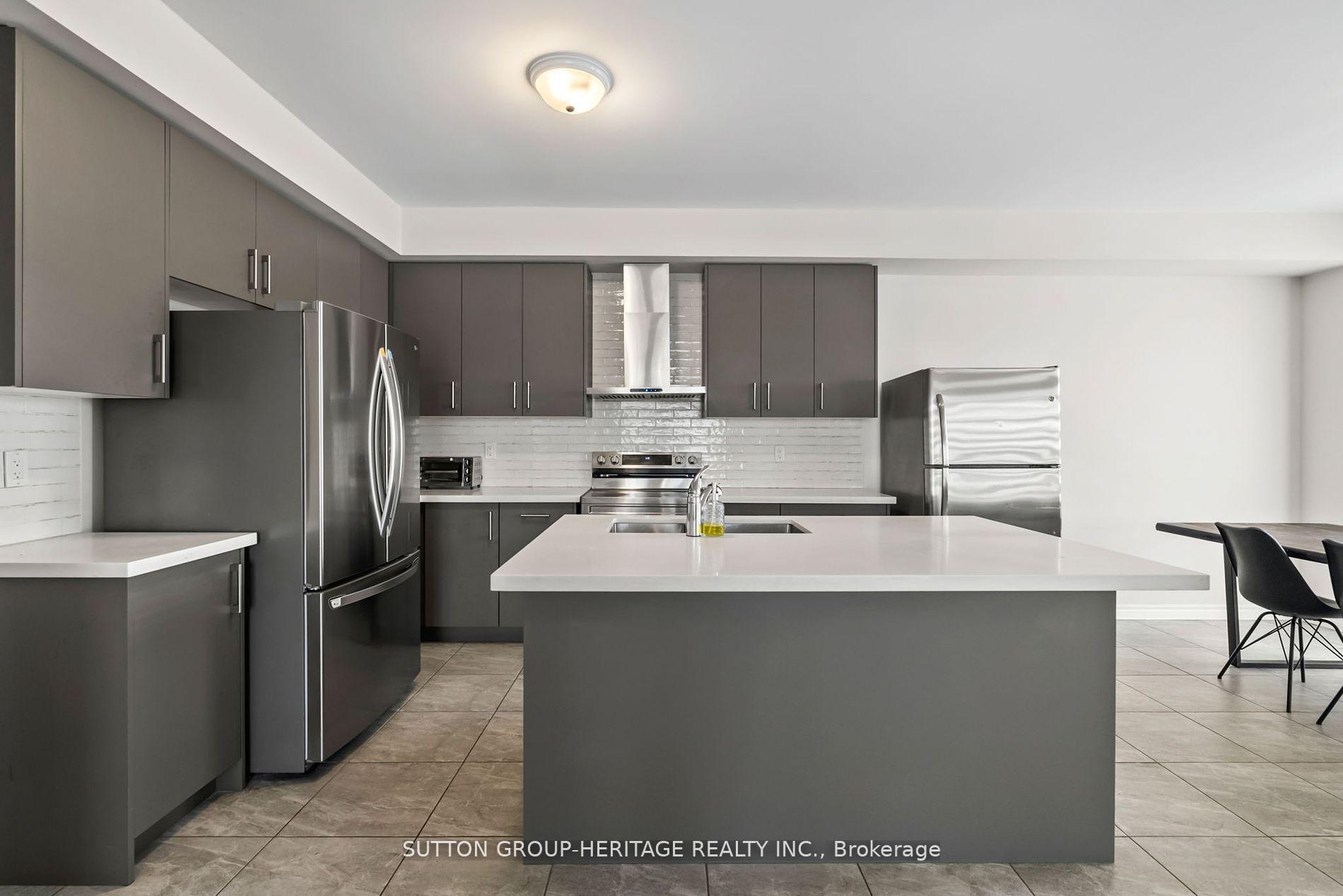 Photo 13 of 1908 Fosterbrook Street, Oshawa, Taunton — HOMEH