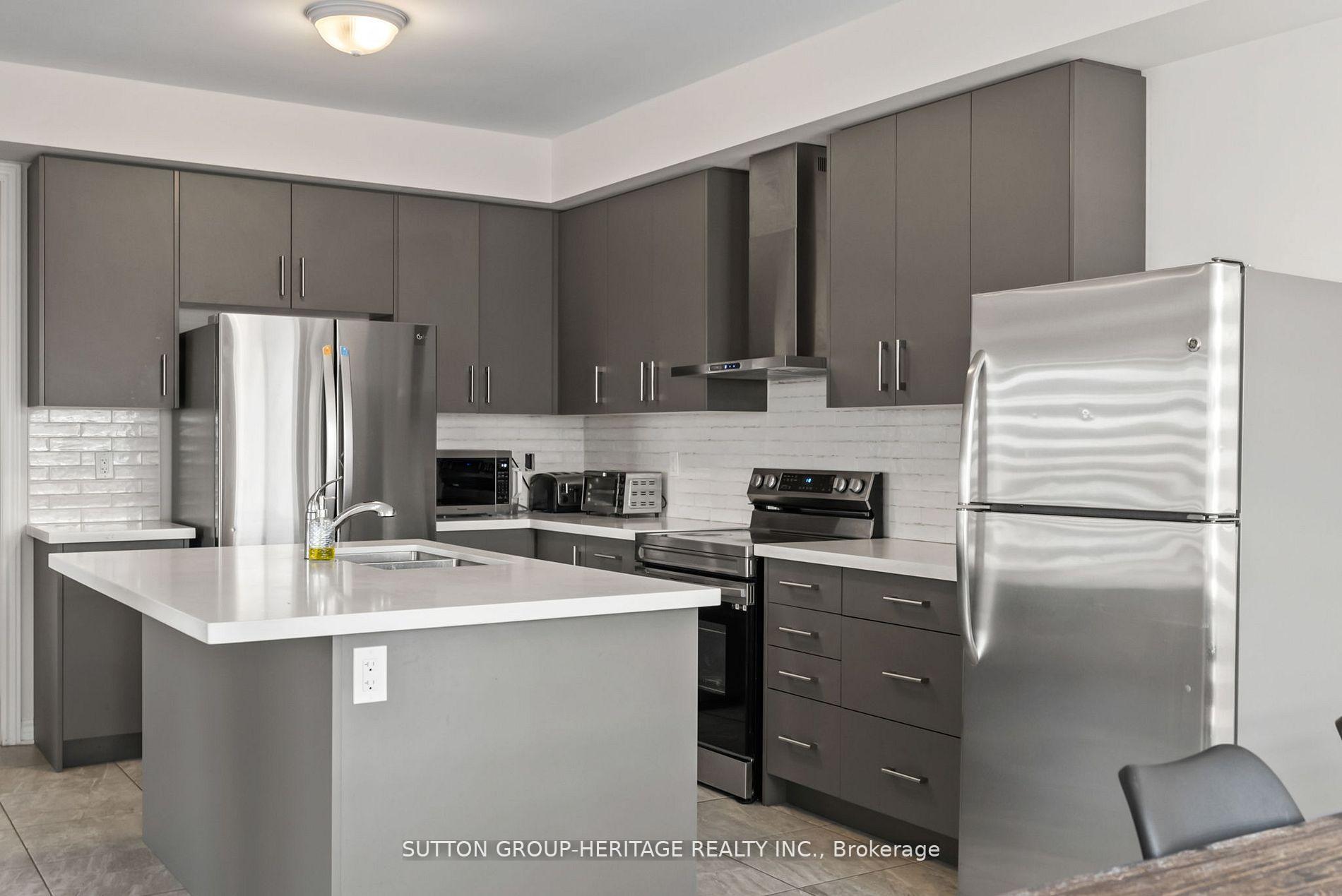 Photo 15 of 1908 Fosterbrook Street, Oshawa, Taunton — HOMEH
