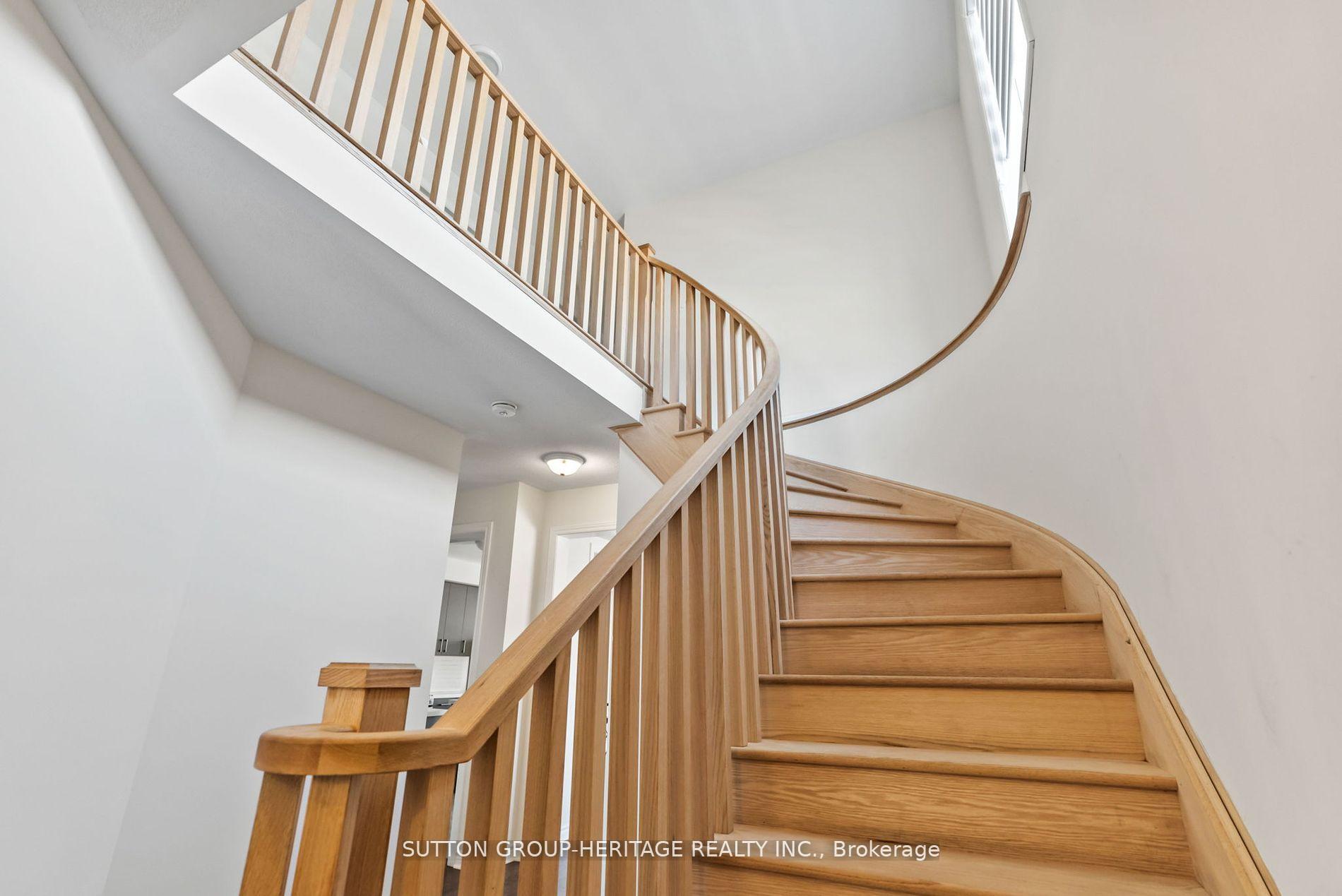 Photo 23 of 1908 Fosterbrook Street, Oshawa, Taunton — HOMEH