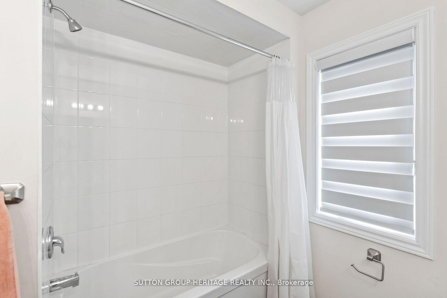 Photo 35 of 1908 Fosterbrook Street, Oshawa, Taunton — HOMEH