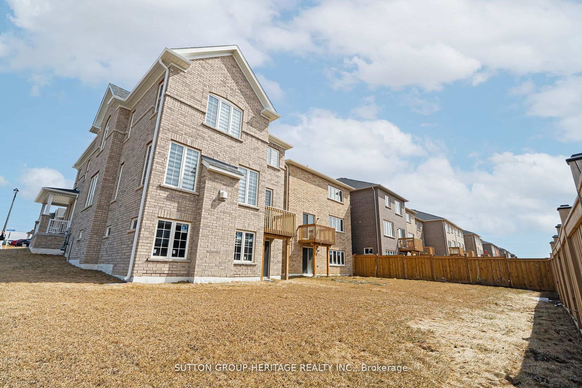Photo 48 of 1908 Fosterbrook Street, Oshawa, Taunton — HOMEH