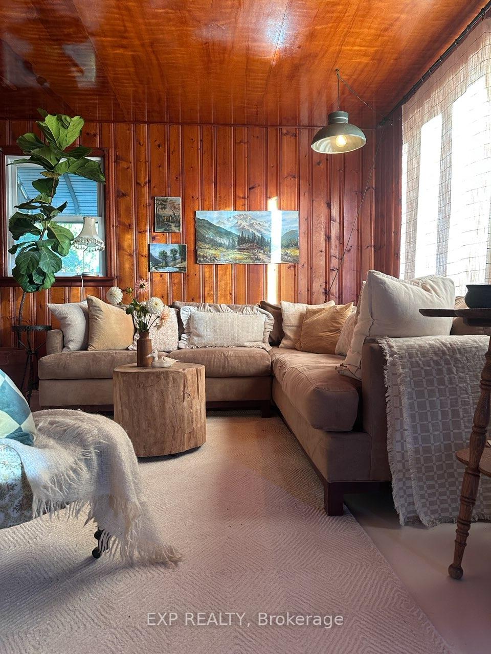 Photo 2 of 42 Paul Street, Prince Edward County, Picton Ward — HOMEH