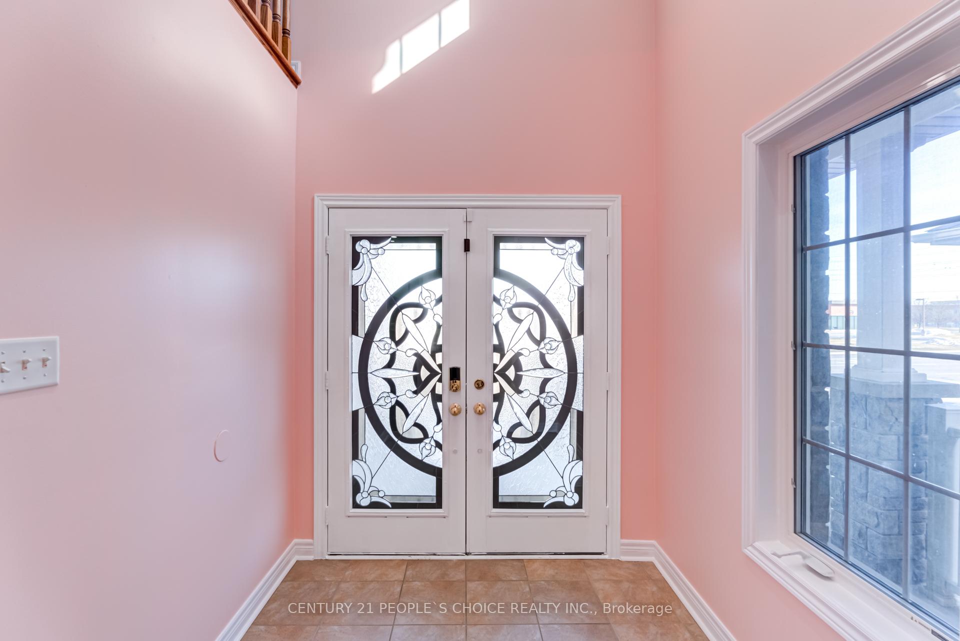 Photo 5 of 1067 Coldstream Drive, Oshawa, Taunton — HOMEH