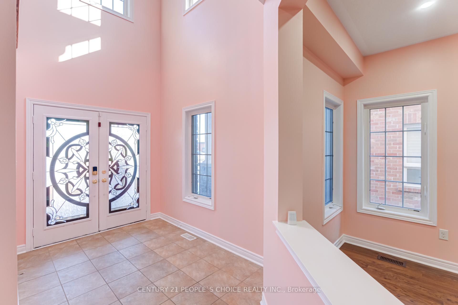 Photo 6 of 1067 Coldstream Drive, Oshawa, Taunton — HOMEH
