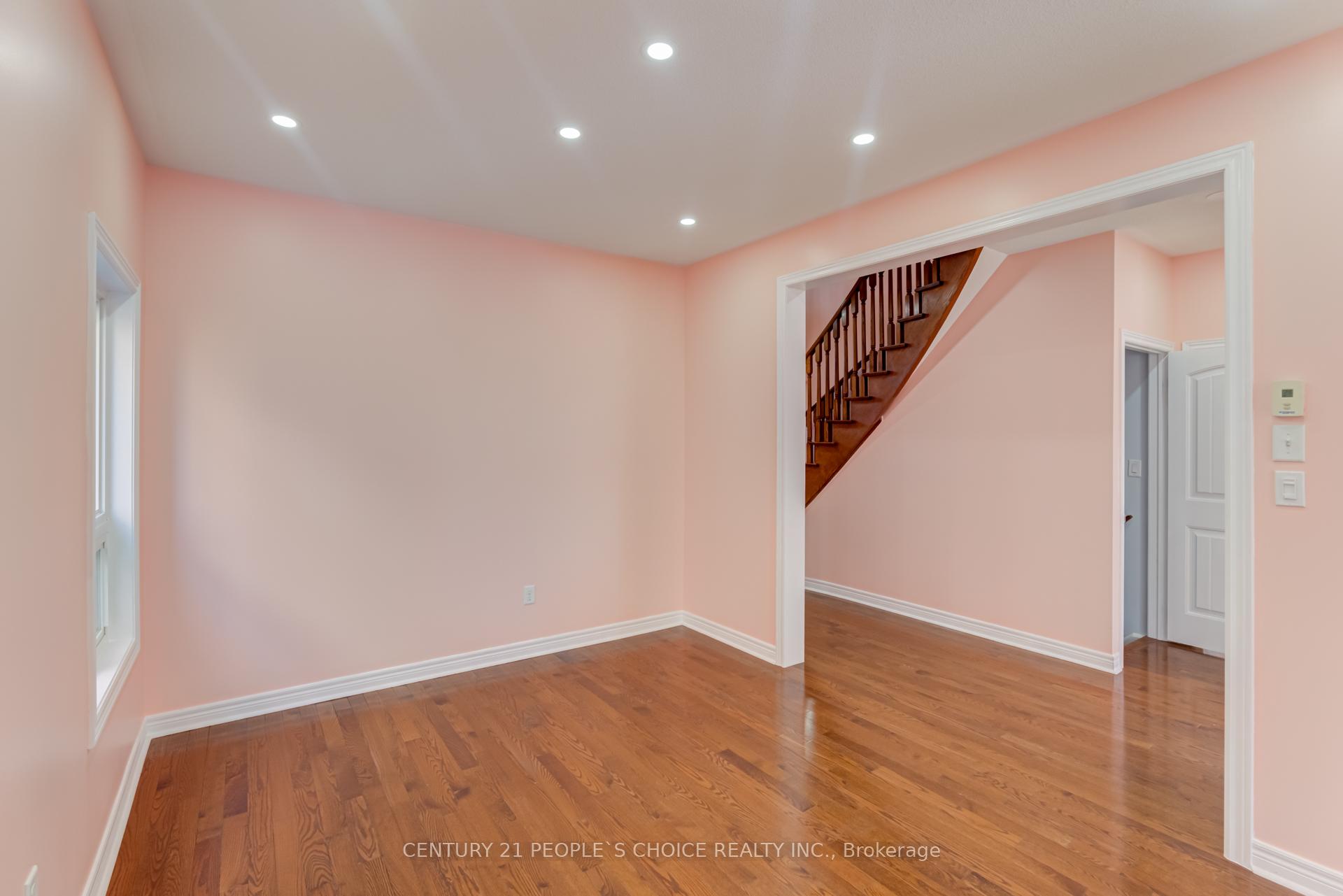 Photo 12 of 1067 Coldstream Drive, Oshawa, Taunton — HOMEH