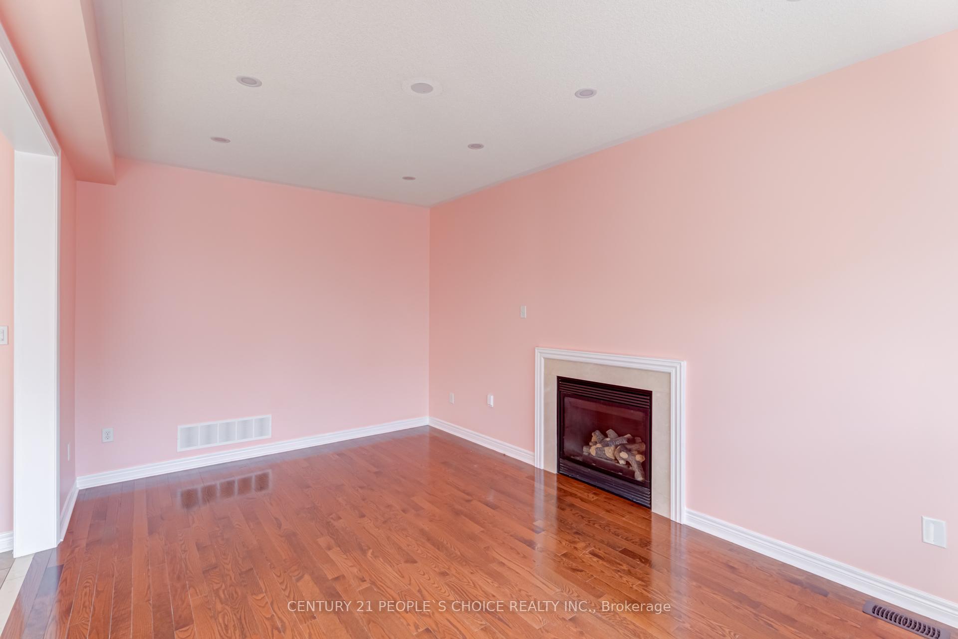 Photo 13 of 1067 Coldstream Drive, Oshawa, Taunton — HOMEH