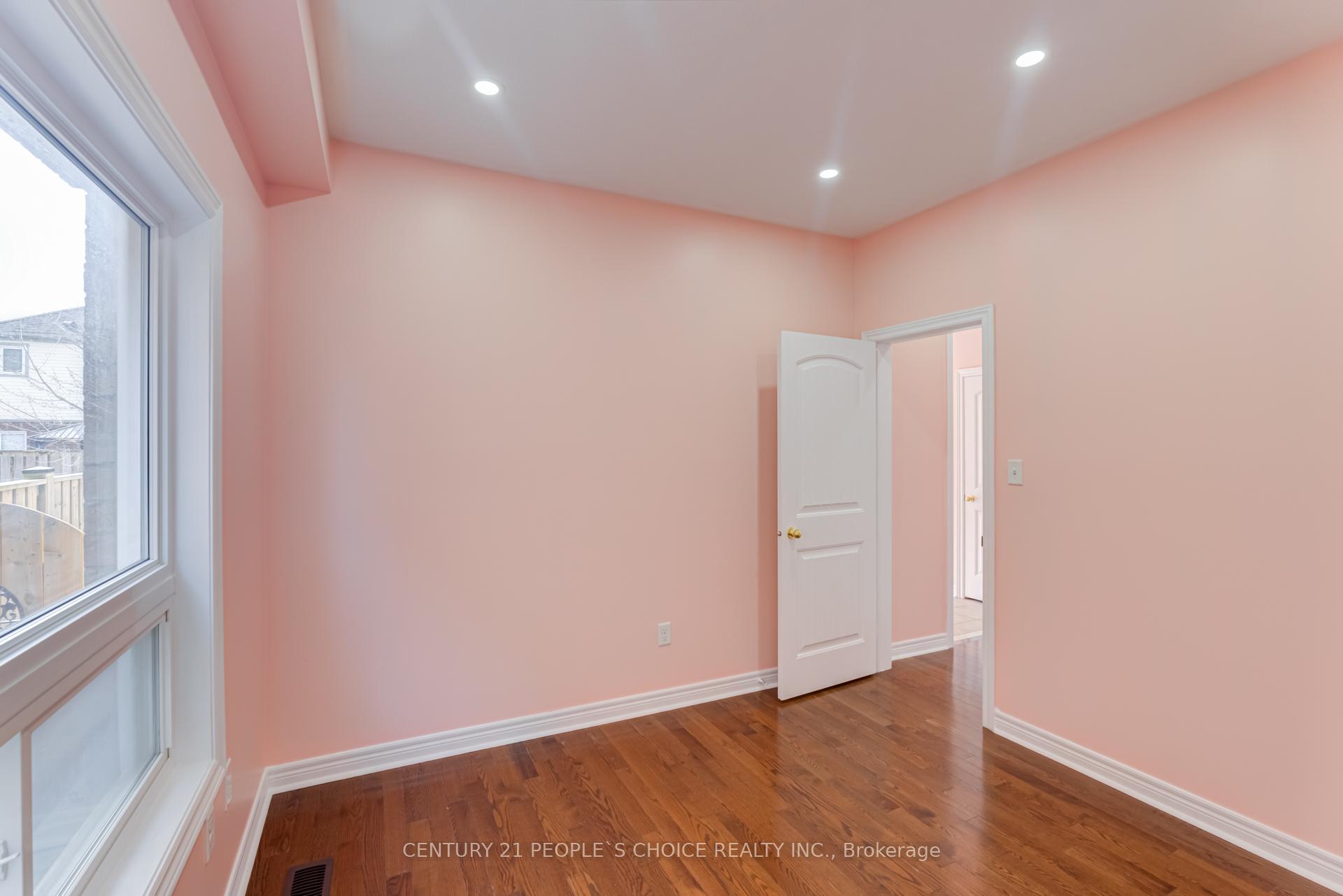 Photo 19 of 1067 Coldstream Drive, Oshawa, Taunton — HOMEH