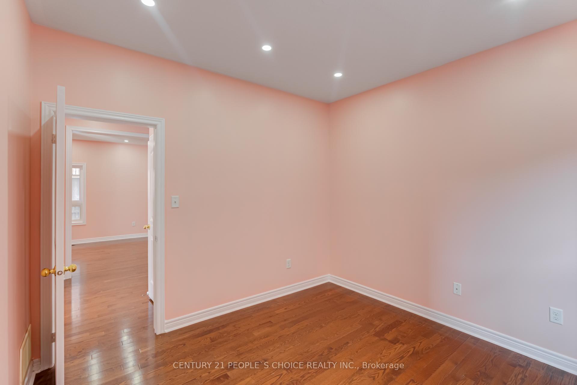 Photo 21 of 1067 Coldstream Drive, Oshawa, Taunton — HOMEH