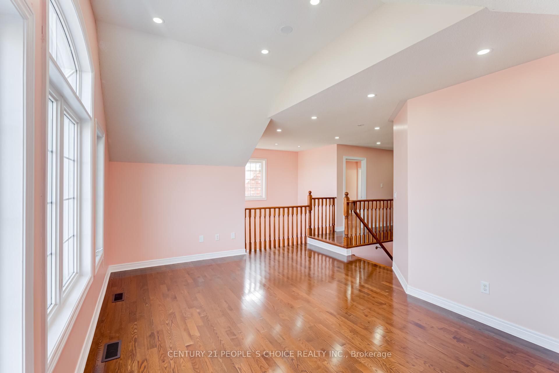 Photo 24 of 1067 Coldstream Drive, Oshawa, Taunton — HOMEH