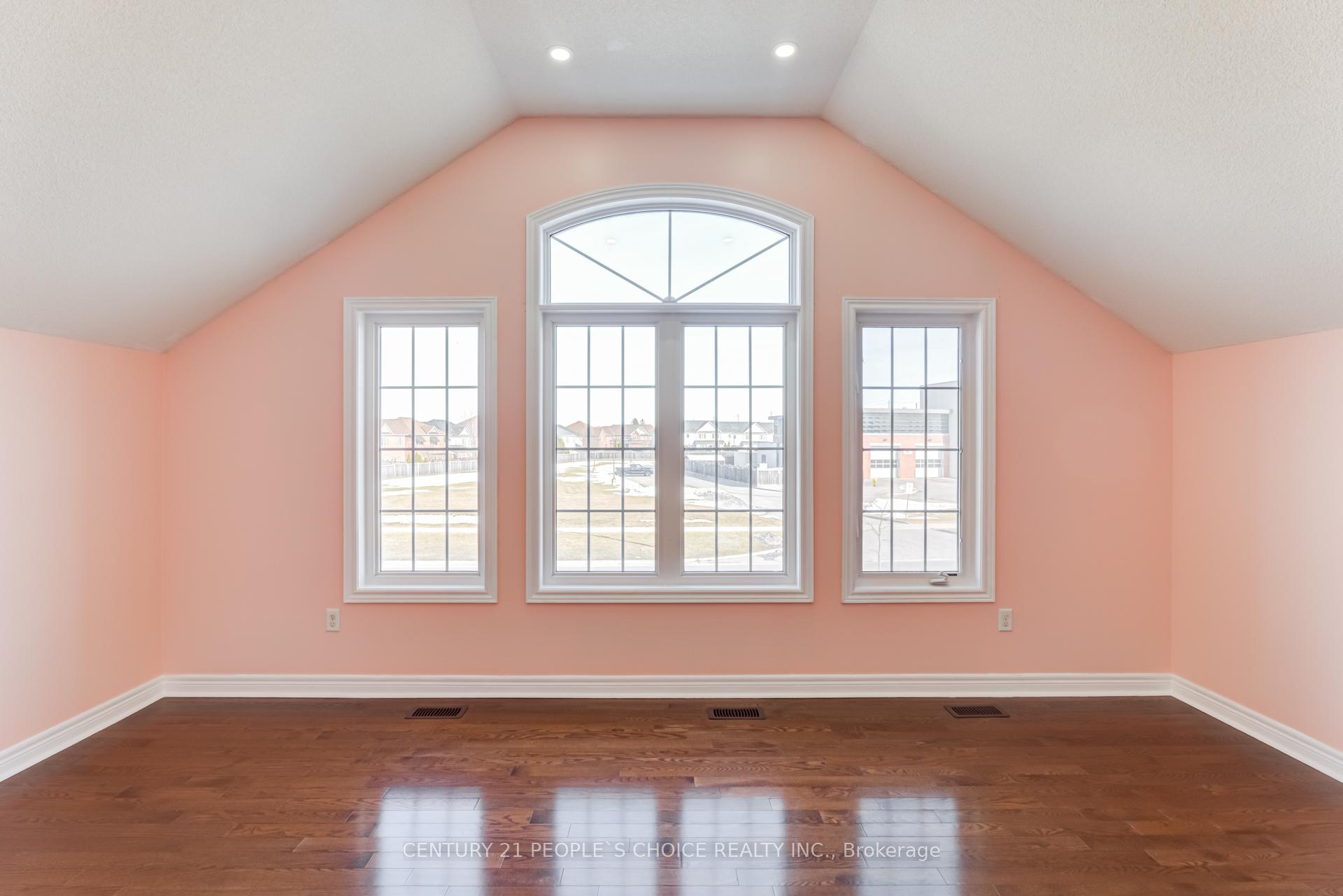 Photo 25 of 1067 Coldstream Drive, Oshawa, Taunton — HOMEH