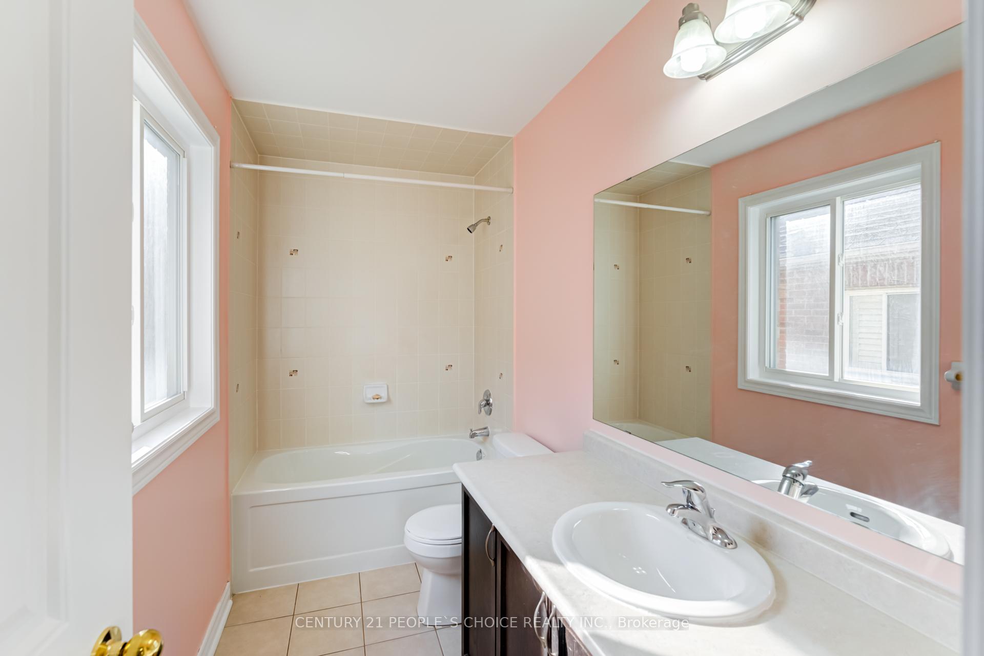 Photo 27 of 1067 Coldstream Drive, Oshawa, Taunton — HOMEH