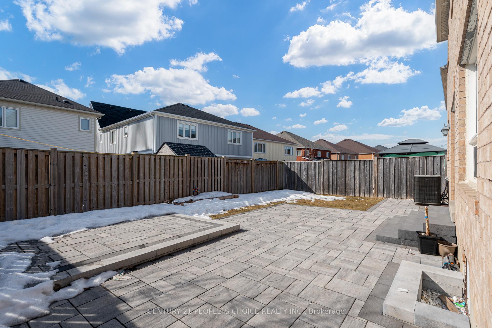 Photo 48 of 1067 Coldstream Drive, Oshawa, Taunton — HOMEH