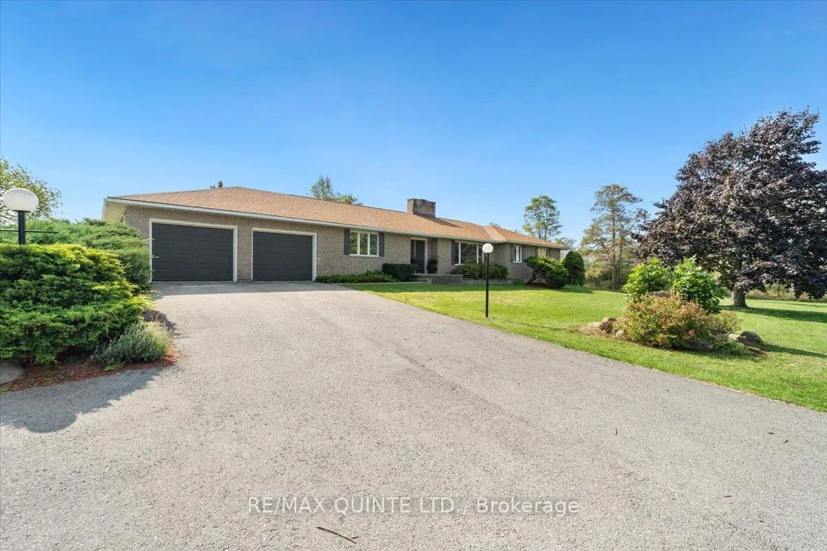 Photo 2 of 737 County Road 18, Prince Edward County, Athol Ward — HOMEH