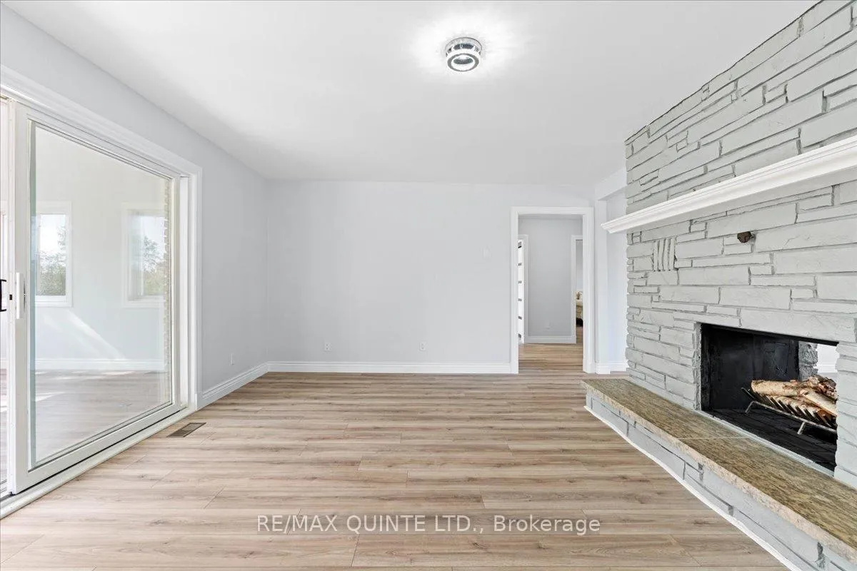 Photo 10 of 737 County Road 18, Prince Edward County, Athol Ward — HOMEH