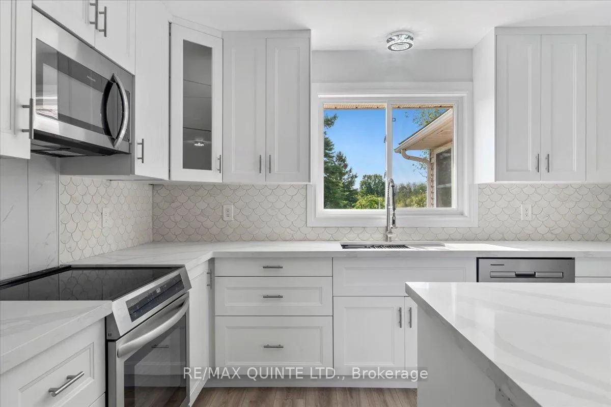 Photo 14 of 737 County Road 18, Prince Edward County, Athol Ward — HOMEH