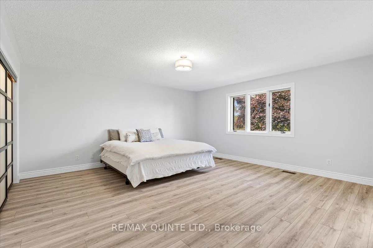 Photo 30 of 737 County Road 18, Prince Edward County, Athol Ward — HOMEH