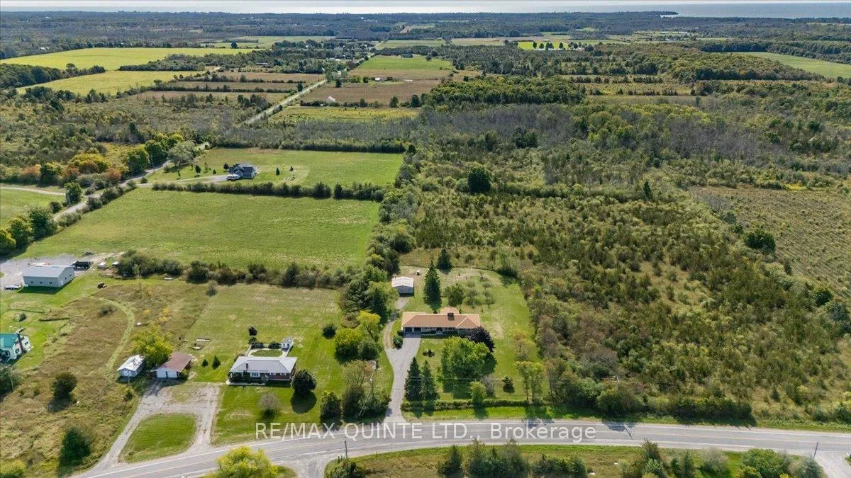 Photo 47 of 737 County Road 18, Prince Edward County, Athol Ward — HOMEH