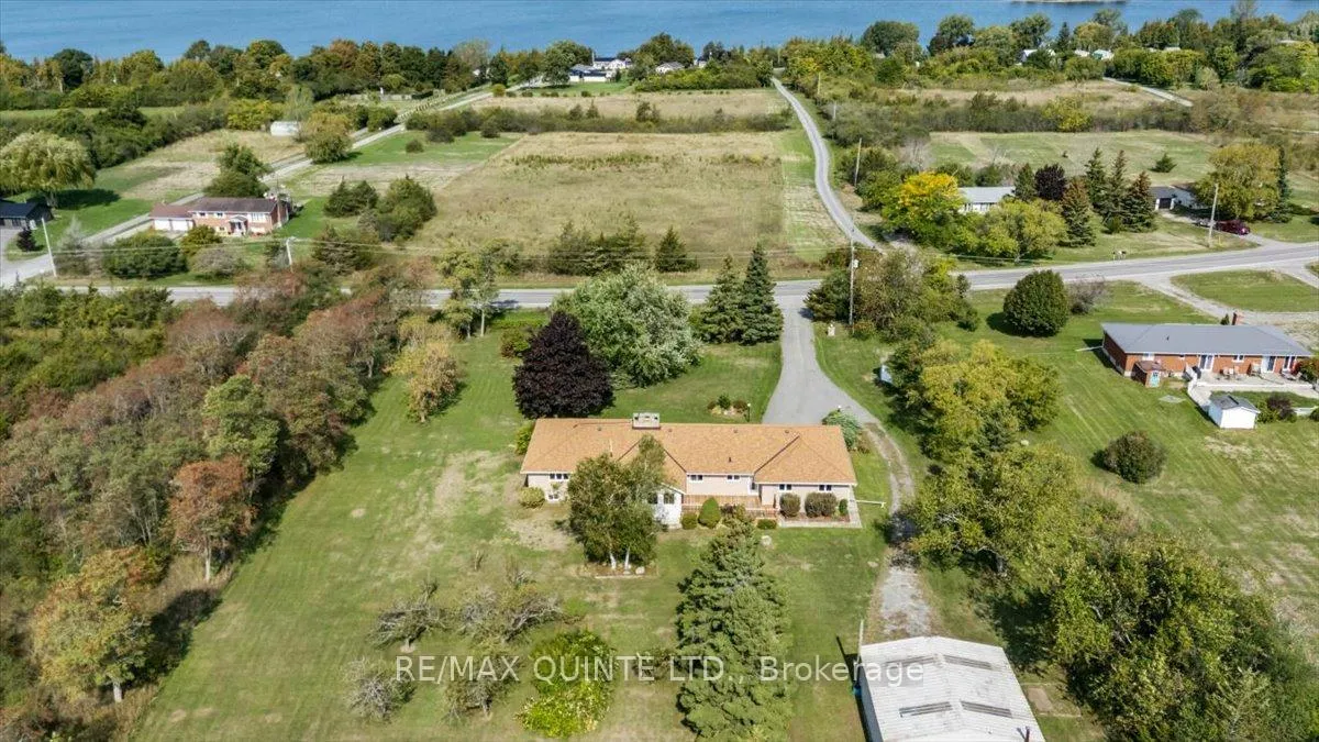 Photo 50 of 737 County Road 18, Prince Edward County, Athol Ward — HOMEH