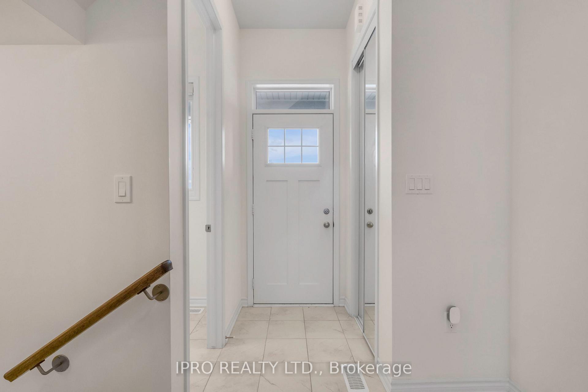 Photo 6 of 1358 Sycamore Gardens E, Milton, Cobban — HOMEH
