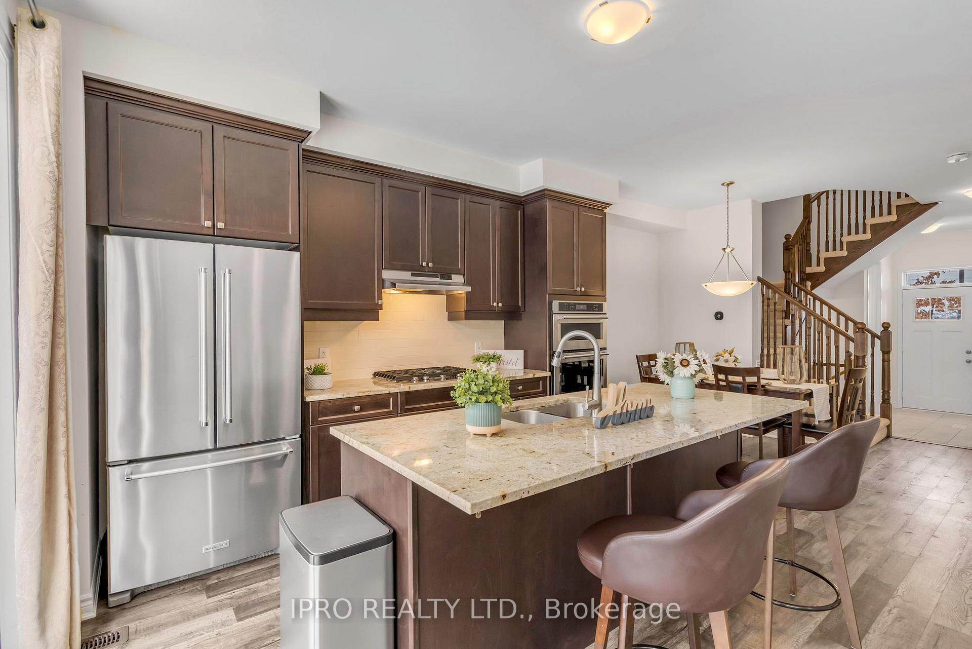 Photo 21 of 1358 Sycamore Gardens E, Milton, Cobban — HOMEH